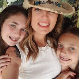 Meet your Posher, Annie